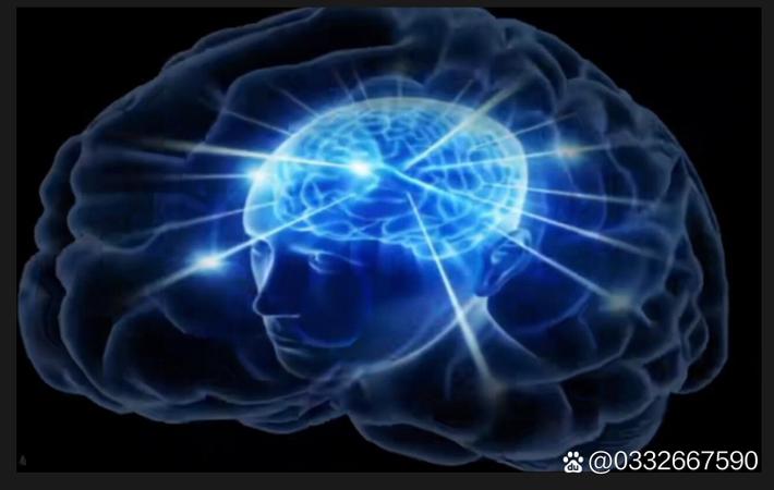 某老牌影帝疑似与小三十岁女星恋爱，网友热议